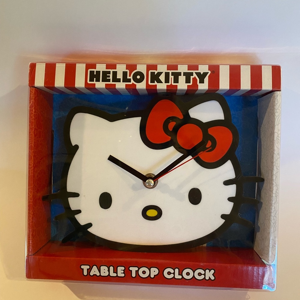 Hello Kitty Table Top Clock NEW Sealed Sanrio Accutime Red Bow Analog Desk Clock